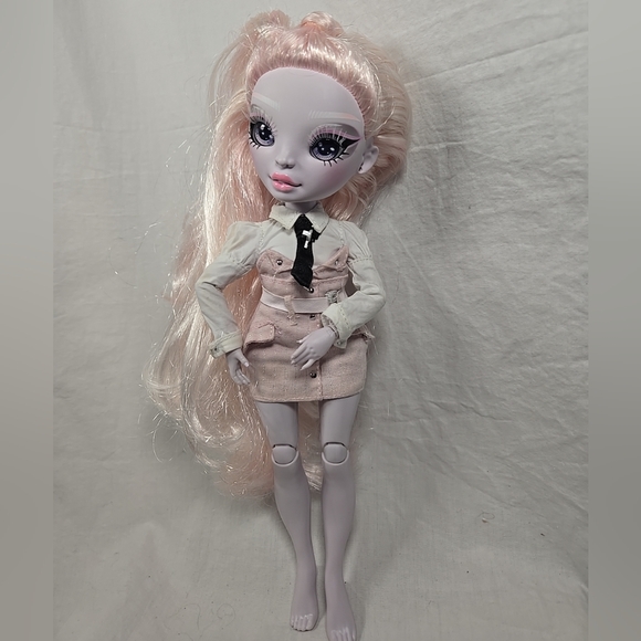 Fashion Doll with Pink Hair and White Outfit - Picture 10 of 12